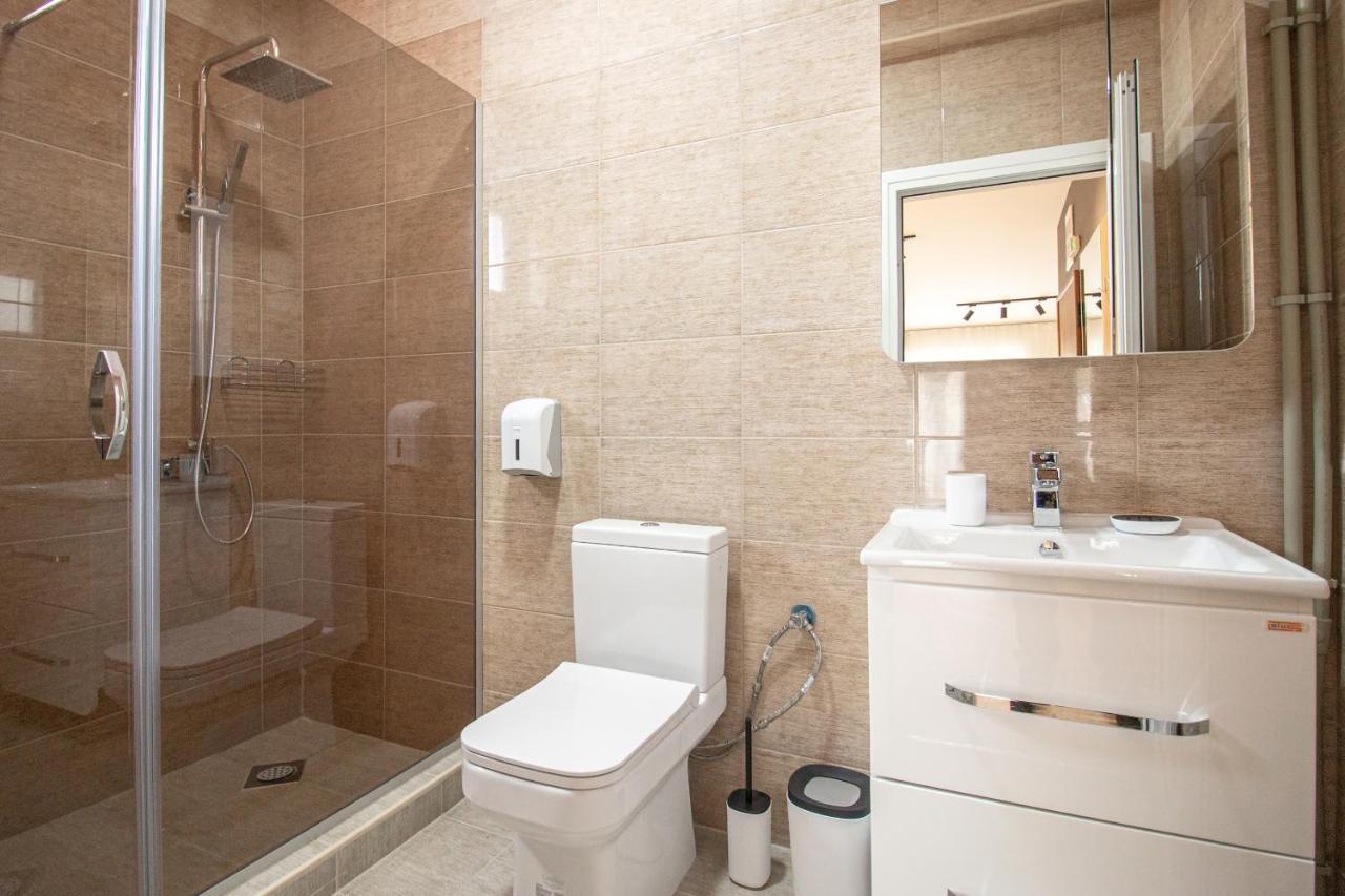 גבגלייה Oasis Apartments מראה חיצוני תמונה